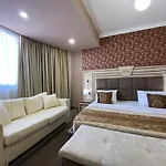 Hotel Deluxe 4*