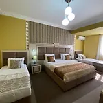 Deluxe Hotel 4*