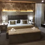 Deluxe Hotel 4*