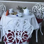 Deluxe Hotel 4*