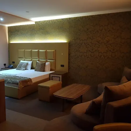 Hotel Deluxe 4*