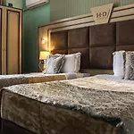 Deluxe 4*