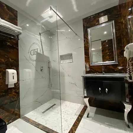 Ξενοδοχείο Deluxe 4*