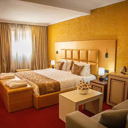 Deluxe Hotel 4*