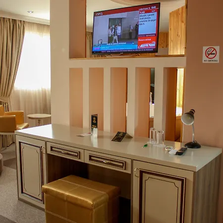 Hotel Deluxe Tirana