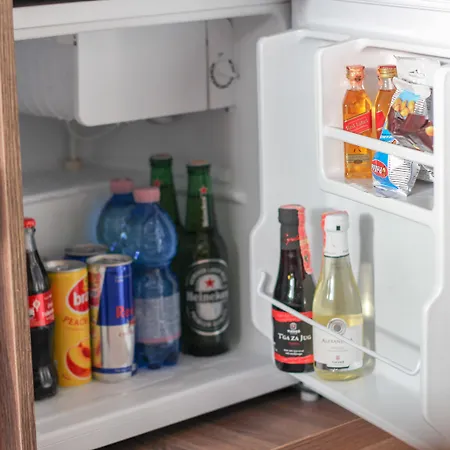 Deluxe Ξενοδοχείο Τίρανα