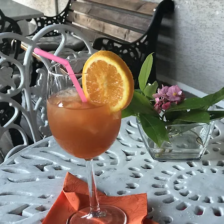 Deluxe 4* Tirana