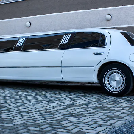 Deluxe Hotel 4*