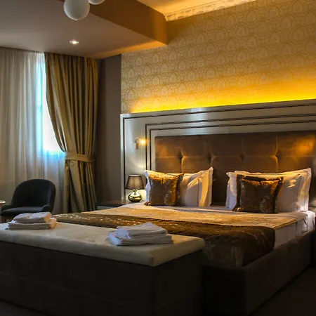 Deluxe Hotel 4*