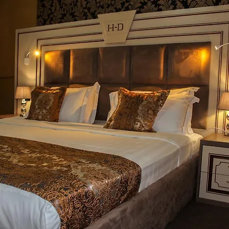 Deluxe 4* Τίρανα