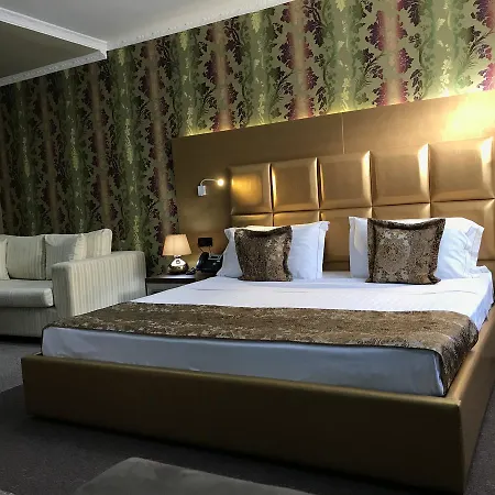 Otel Deluxe 4*