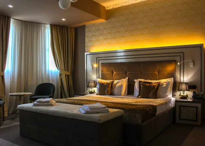 Deluxe Hotel 4*